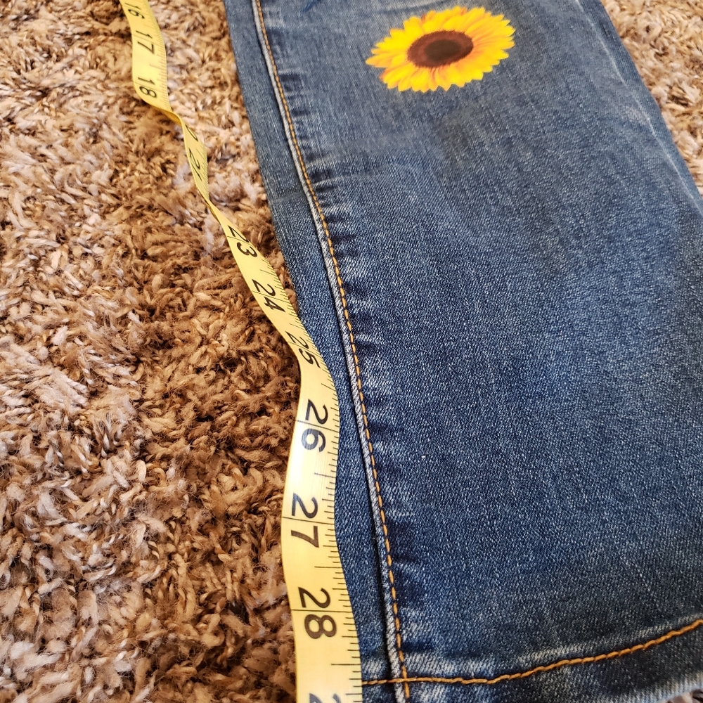 Distressed sunflower jeans with matching tank - Picture 8 of 11